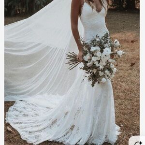 Elegant White Lace Wedding Dress